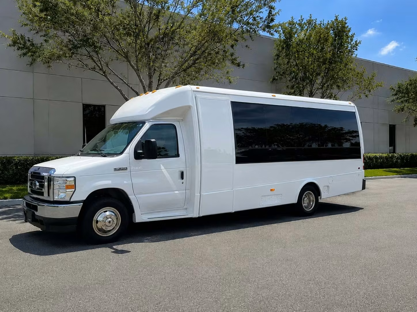 culver city 15 passenger minibus rental