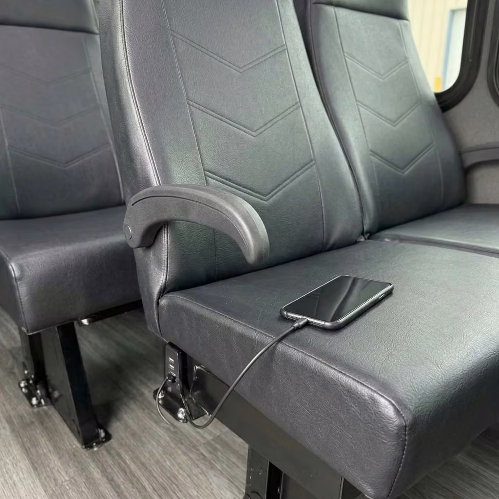 culver city 15 passenger minibus usb charging
