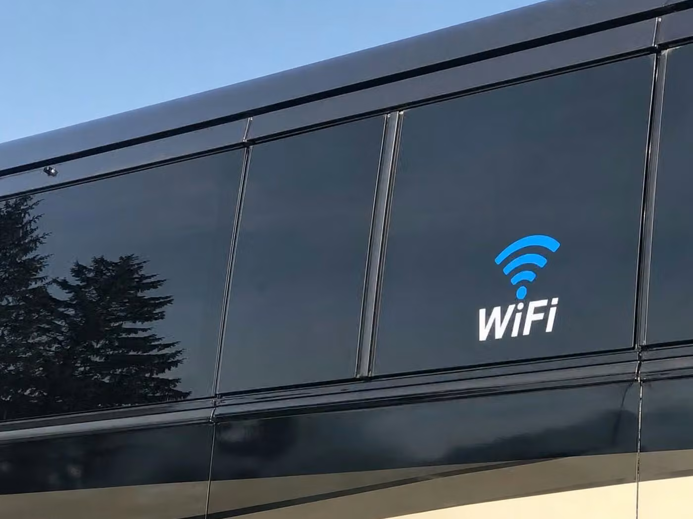 culver city 18 passenger minibus wifi