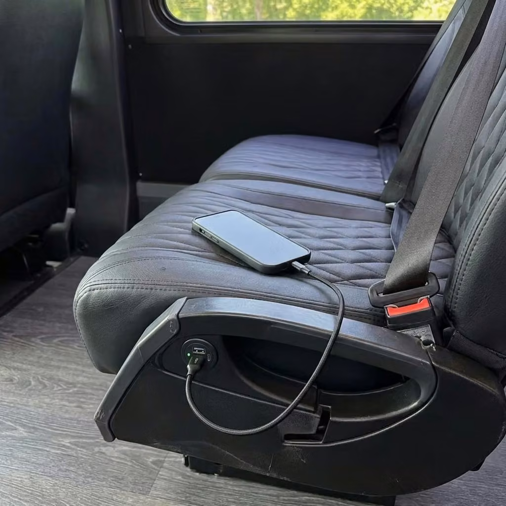 culver city 20 passenger minibus usb charging