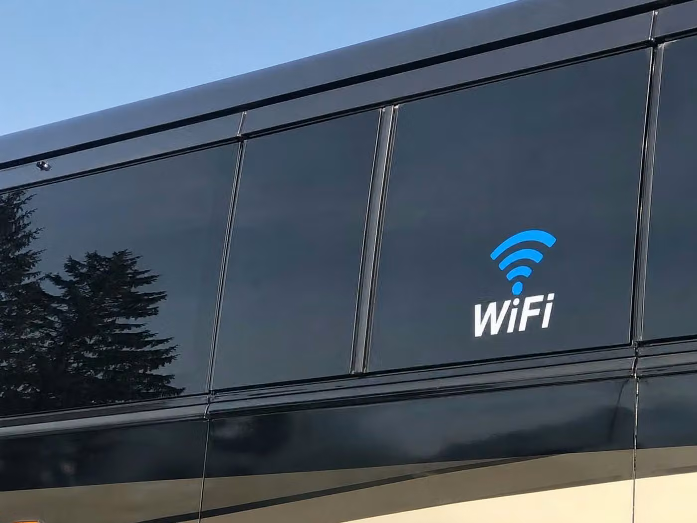 culver city 20 passenger minibus wifi
